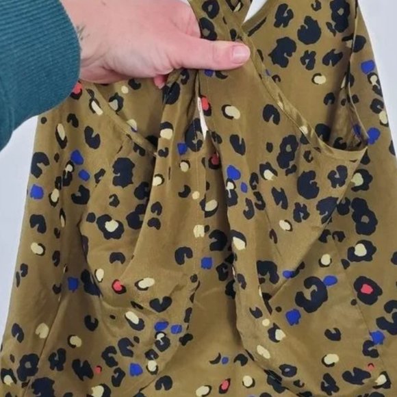 Silence + Noise Open Back Tank Top Womens Size M Olive Green Colorful Animal - Picture 2 of 3